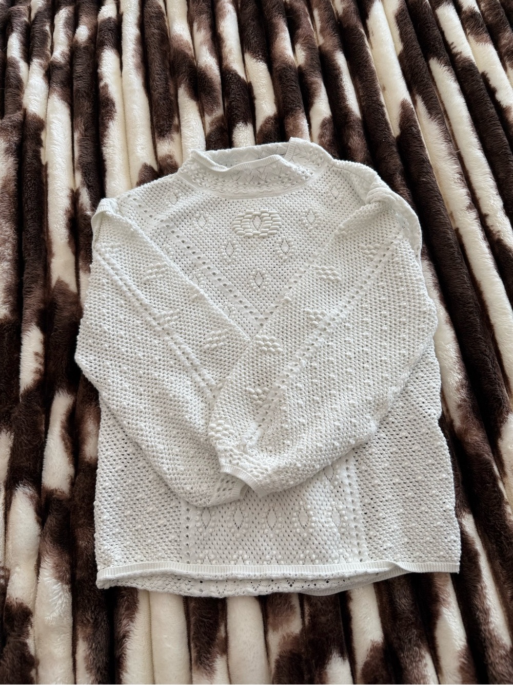White House Black Market Cream Openwork Cable Crewneck Sweater